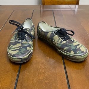 Vans authentic camo canvass sneaker